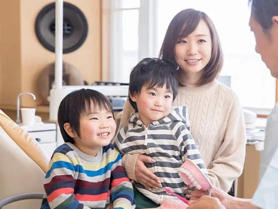 笑顔とコミュニケーションによる人間関係づくり